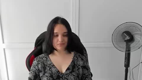 Snapshot of catrine_cute chatting on 06/09/26, 06:47 Catrine online show from 06/09/26, 06:47