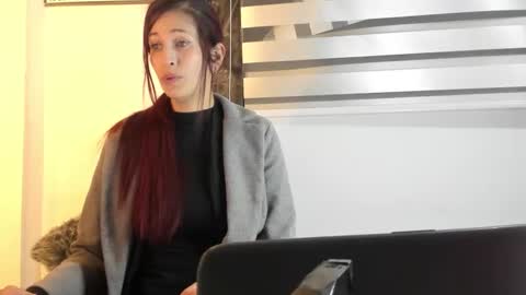 Snapshot of catt_evans1 chatting on 01/21/25, 03:59 CATT EVANS online show from 01/21/25, 03:59