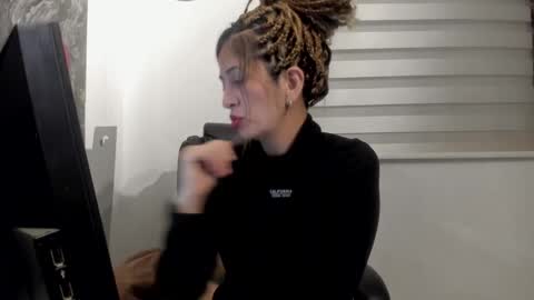 Snapshot of catt_evans1 chatting on 10/09/25, 12:08 CATT EVANS online show from 10/09/25, 12:08