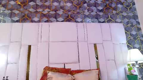 cattaleya_get online show from 10/11/25, 02:26