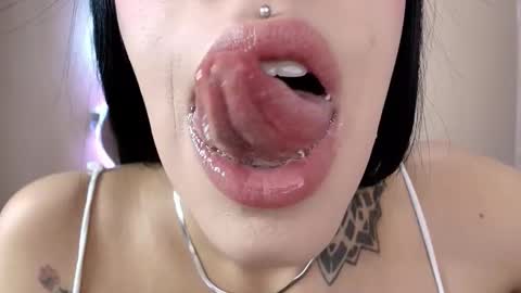 Cattleya online show from 11/08/25, 03:39