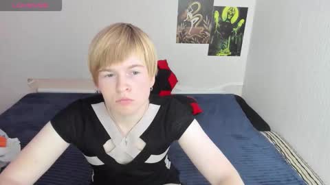 Snapshot of cattie_w_ chatting on 11/05/25, 01:49 cattie_w_ online show from 11/05/25, 01:49