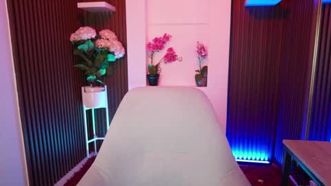 cattleyascaly online show from 09/24/25, 07:28