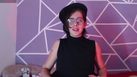 cava_pretty online show from 12/31/24, 08:59