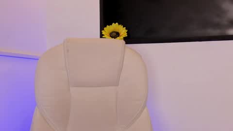 Snapshot of cayetana_01 chatting on 06/05/26, 07:19 cayetana online show from 06/05/26, 07:19