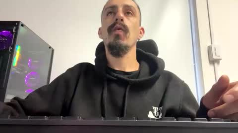 cayu_frensh94 online show from 12/16/24, 10:24