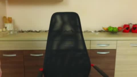 Snapshot of cb_ivanna chatting on 10/31/25, 06:14 Ivanna online show from 10/31/25, 06:14