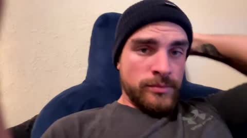 Snapshot of ccmanrivs120 chatting on 01/18/25, 03:42 Rivs online show from 01/18/25, 03:42