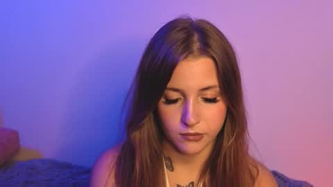 Lina  online show from 10/18/25, 07:25