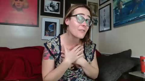 Snapshot of cecilysaintclaire chatting on 11/27/25, 12:51 Cecily Saint Claire online show from 11/27/25, 12:51