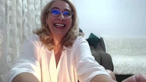 Snapshot of cecylya4u chatting on 10/01/25, 06:25 cecylya4u online show from 10/01/25, 06:25