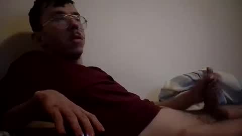 cedrichh0 online show from 01/05/25, 11:04