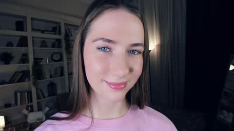 Josie Manesi online show from 12/24/24, 07:33