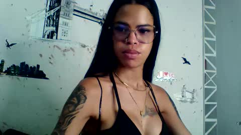 Snapshot of celesmejias chatting on 11/04/25, 11:59 celesmejias online show from 11/04/25, 11:59