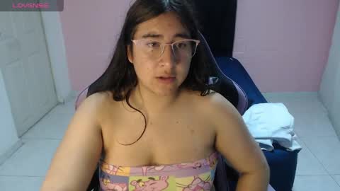 Snapshot of celeste817631 chatting on 05/15/26, 04:58 celeste817631 online show from 05/15/26, 04:58