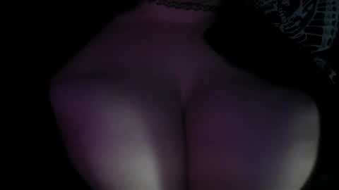 Snapshot of celeste_bbw_ chatting on 12/23/24, 02:07 Celeste online show from 12/23/24, 02:07