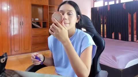 Snapshot of celeste_coquette chatting on 12/16/25, 06:35 SARA online show from 12/16/25, 06:35