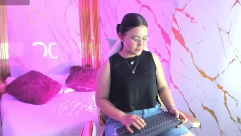 Snapshot of celeste_hot__ chatting on 09/13/25, 10:09 celeste online show from 09/13/25, 10:09