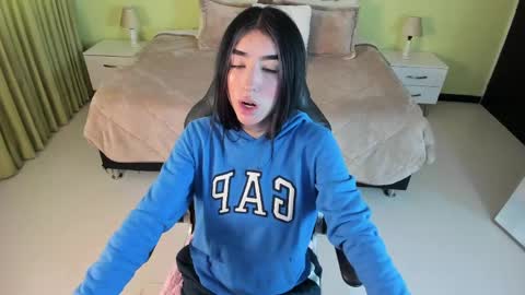 Snapshot of celeste_rous__ chatting on 04/21/26, 11:38 Celeste online show from 04/21/26, 11:38