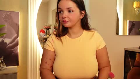 Snapshot of celestebailey chatting on 10/07/25, 04:42 CelesteBailey online show from 10/07/25, 04:42