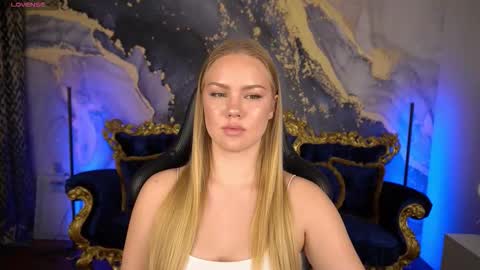 Snapshot of celestenoirr chatting on 11/04/25, 07:40 celestenoirr online show from 11/04/25, 07:40