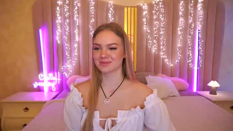 Snapshot of celestenoirr chatting on 12/15/25, 07:56 celestenoirr online show from 12/15/25, 07:56