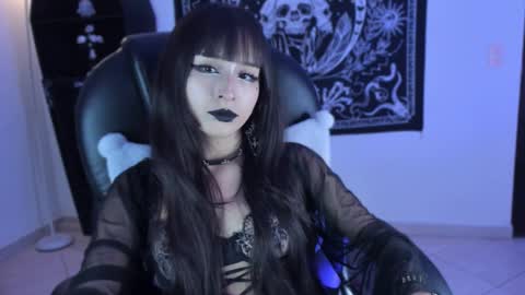 Snapshot of celestical chatting on 12/18/25, 10:05 online show from 12/18/25, 10:05