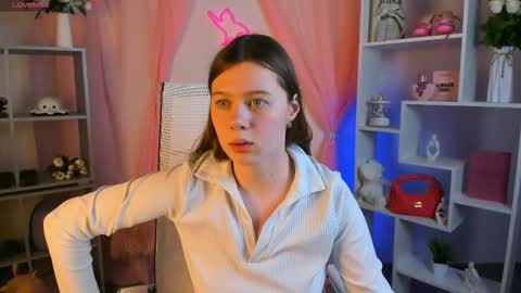 Snapshot of celestinemauriac chatting on 03/06/26, 03:30 your cute kitty online show from 03/06/26, 03:30