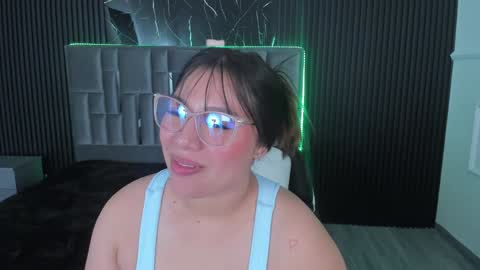 Celeste Bloom online show from 02/04/25, 09:49