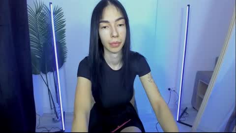 Snapshot of celine_roxelle chatting on 10/23/25, 05:29 Celine Roxelle online show from 10/23/25, 05:29