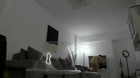 Celine Roxelle online show from 05/16/26, 08:18