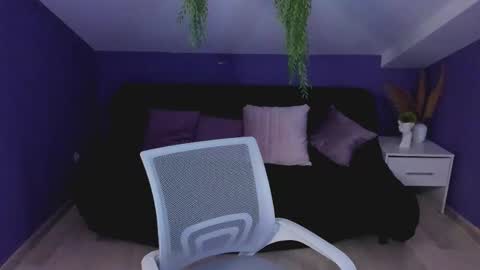 elin online show from 09/21/25, 08:54