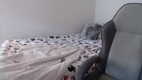 Snapshot of celinecostas chatting on 11/16/25, 05:07 Celine Costas online show from 11/16/25, 05:07