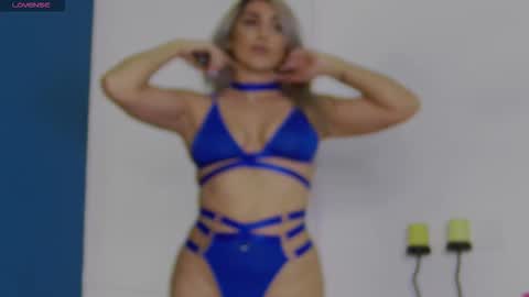 Snapshot of celinemeyerr chatting on 09/25/25, 04:27 CelineMeyer online show from 09/25/25, 04:27