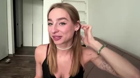 Amilia online show from 06/11/26, 12:08