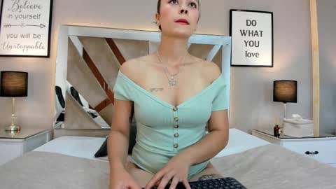 celeste online show from 11/06/25, 01:56