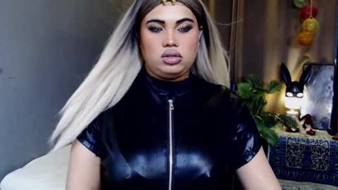 Snapshot of cellinekittcumerr chatting on 12/04/25, 04:05 cellinekittcumerr online show from 12/04/25, 04:05