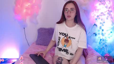 Hello guys my name is Sofi and Lizzie and  Vanessa online show from 01/24/25, 04:27