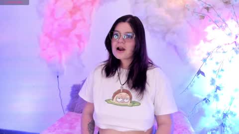 Hello guys my name is Sofi and Lizzie and  Vanessa online show from 01/29/25, 08:46