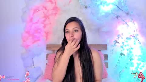 Hello guys my name is Sofi and Lizzie and  Vanessa online show from 02/12/25, 08:18
