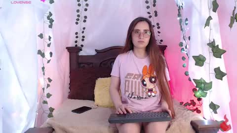 Hello guys my name is Sofi and Lizzie and  Vanessa online show from 02/24/25, 04:27