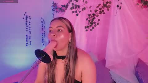 Snapshot of centaurigirls chatting on 11/07/25, 10:54 Hello guys my name is Sofi and Lizzie and Vanessa online show from 11/07/25, 10:54