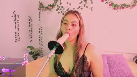 Snapshot of centaurigirls chatting on 11/27/25, 02:52 Hello guys my name is Sofi and Lizzie and Vanessa online show from 11/27/25, 02:52