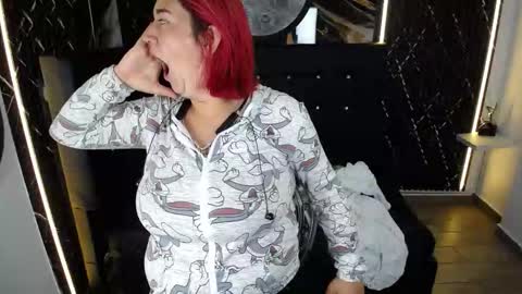 Snapshot of cerecita_02 chatting on 01/14/26, 12:11 Cerecita online show from 01/14/26, 12:11