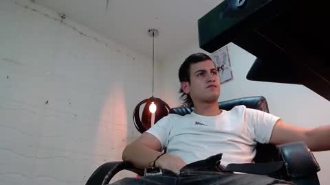 Snapshot of cerokershelby chatting on 12/18/24, 09:47 Ceroke online show from 12/18/24, 09:47