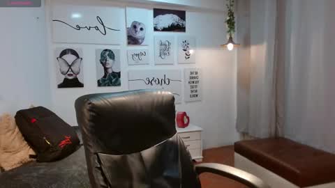 Snapshot of cerokershelby chatting on 11/25/25, 10:04 Ceroke online show from 11/25/25, 10:04