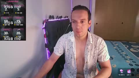 Snapshot of cerso1 chatting on 10/13/25, 11:32 Cerso online show from 10/13/25, 11:32