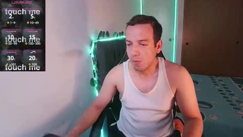 Snapshot of cerso1 chatting on 10/14/25, 12:17 Cerso online show from 10/14/25, 12:17