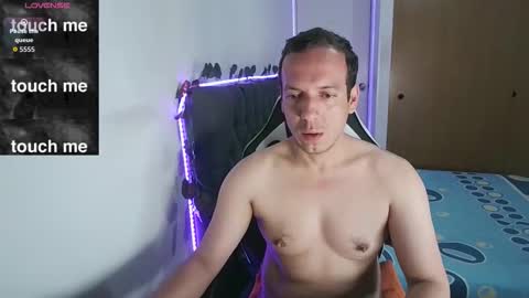 Snapshot of cerso1 chatting on 10/18/25, 06:58 Cerso online show from 10/18/25, 06:58