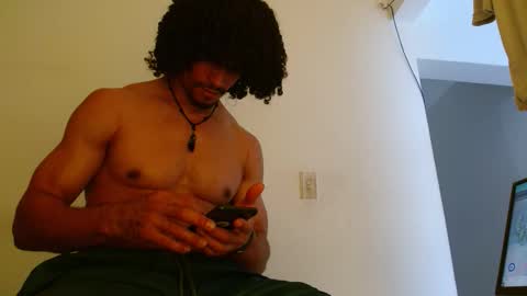 Snapshot of cesar_master_ chatting on 12/01/25, 06:46 cesar_master_ online show from 12/01/25, 06:46